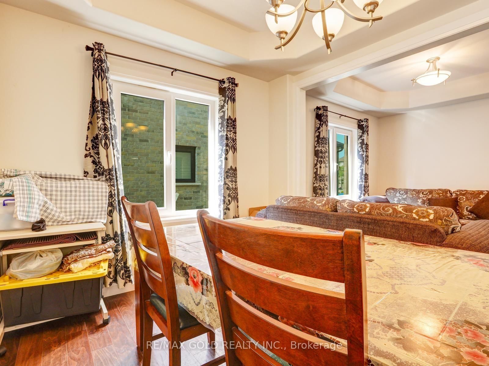 812 Halifax Road • Woodstock, ON photo 9