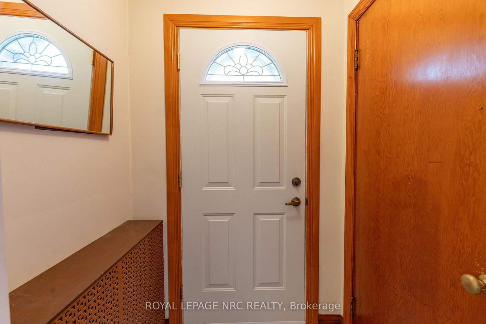 215 Knoll Street • Port Colborne, ON photo 11