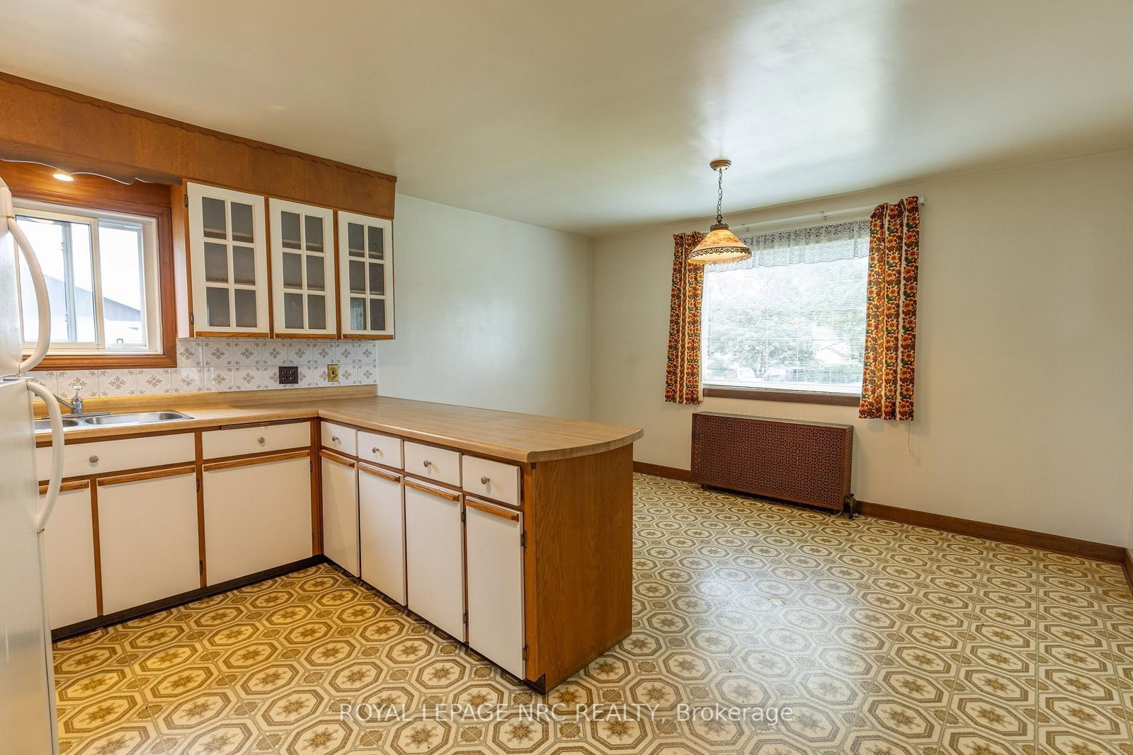 215 Knoll Street • Port Colborne, ON photo 15