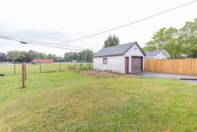 215 Knoll Street • Port Colborne, ON photo 4