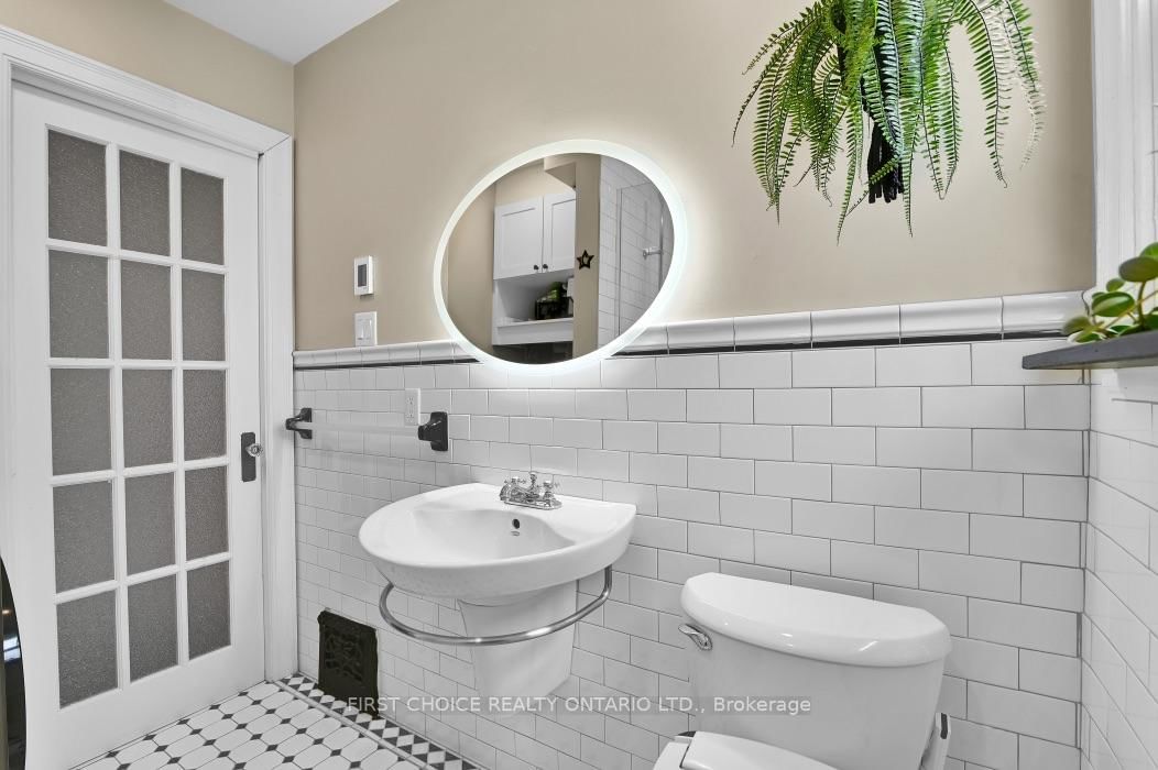 9 Huron Avenue N • Ottawa, ON photo 14