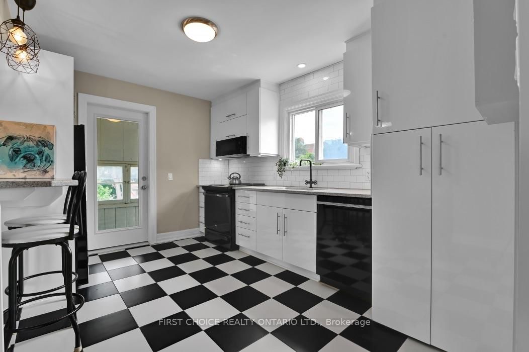 9 Huron Avenue N • Ottawa, ON photo 16