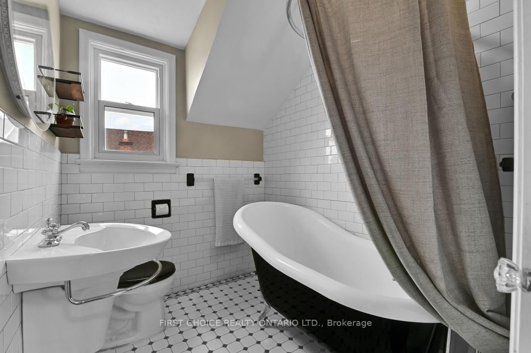 9 Huron Avenue N • Ottawa, ON photo 23