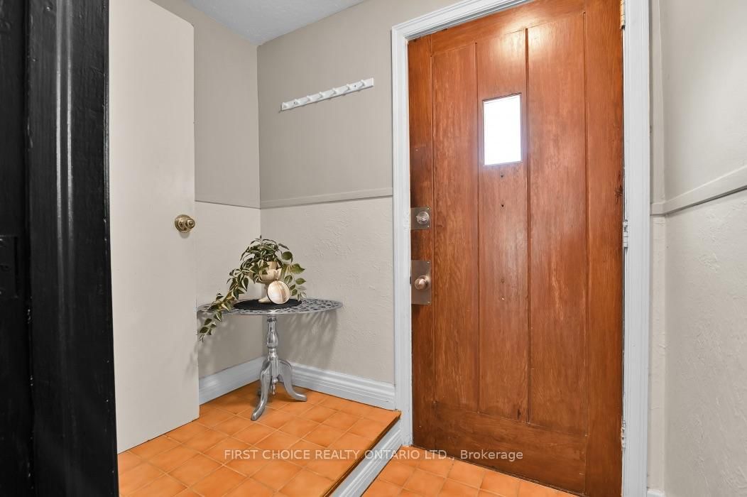 9 Huron Avenue N • Ottawa, ON photo 3