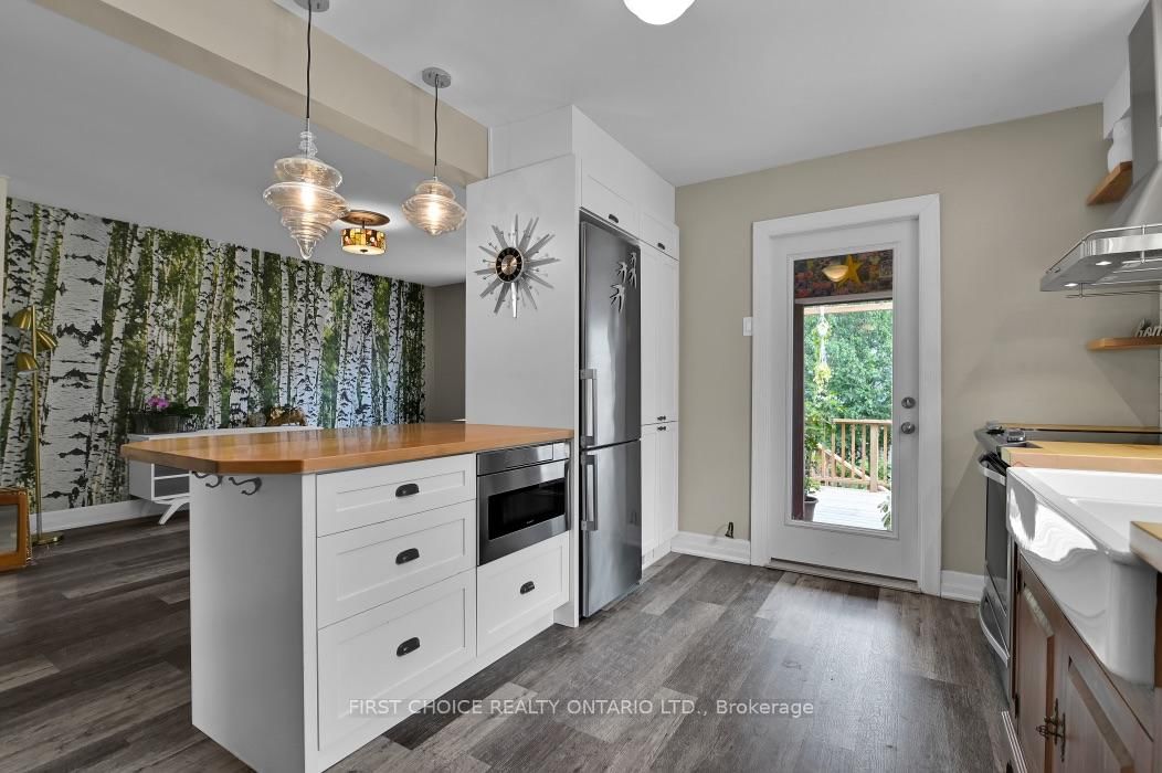 9 Huron Avenue N • Ottawa, ON photo 7