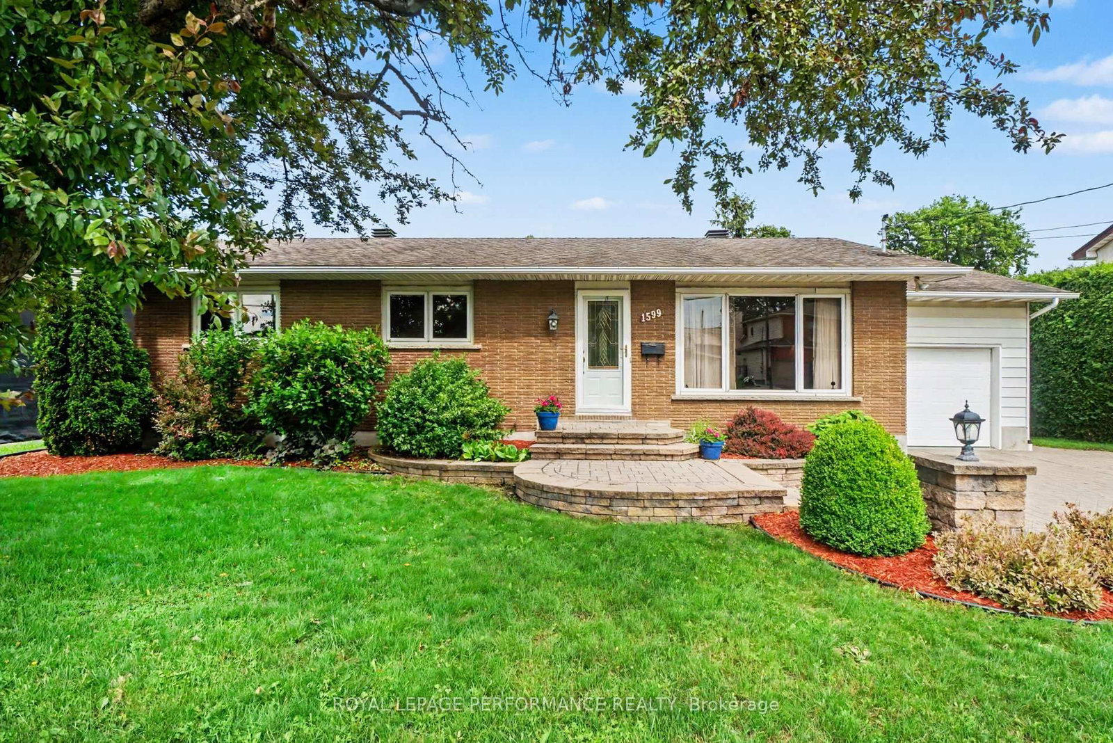 1599 Maxime Street • Ottawa, ON photo 1