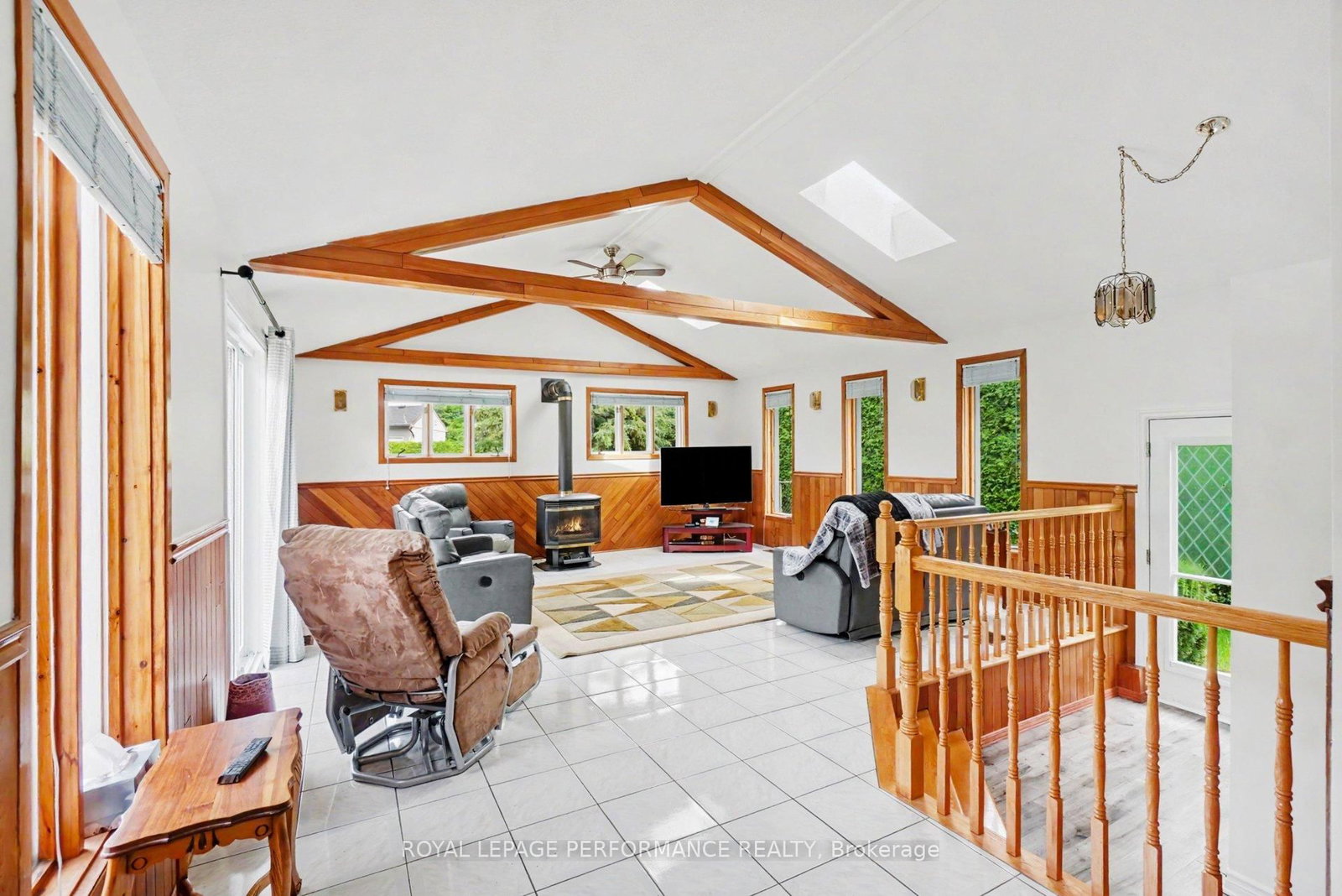 1599 Maxime Street • Ottawa, ON photo 14