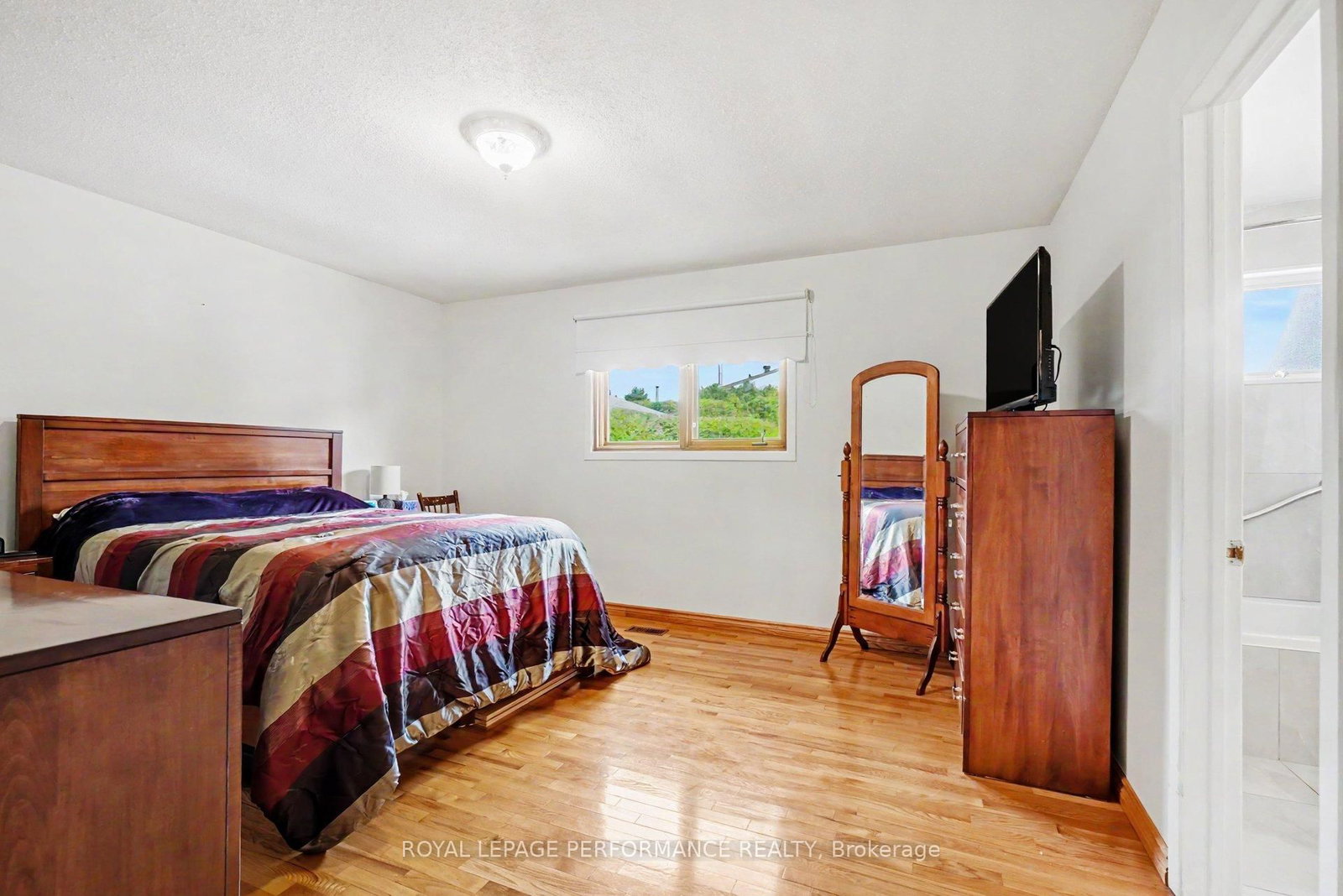 1599 Maxime Street • Ottawa, ON photo 19