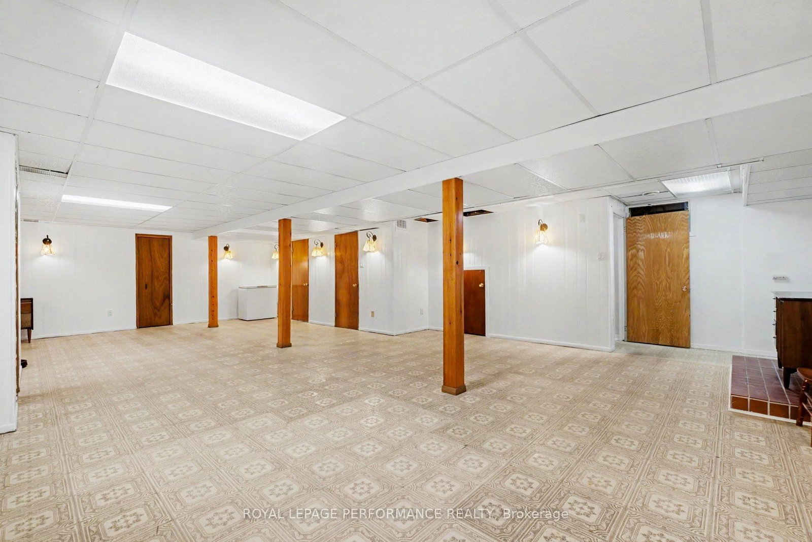 1599 Maxime Street • Ottawa, ON photo 25
