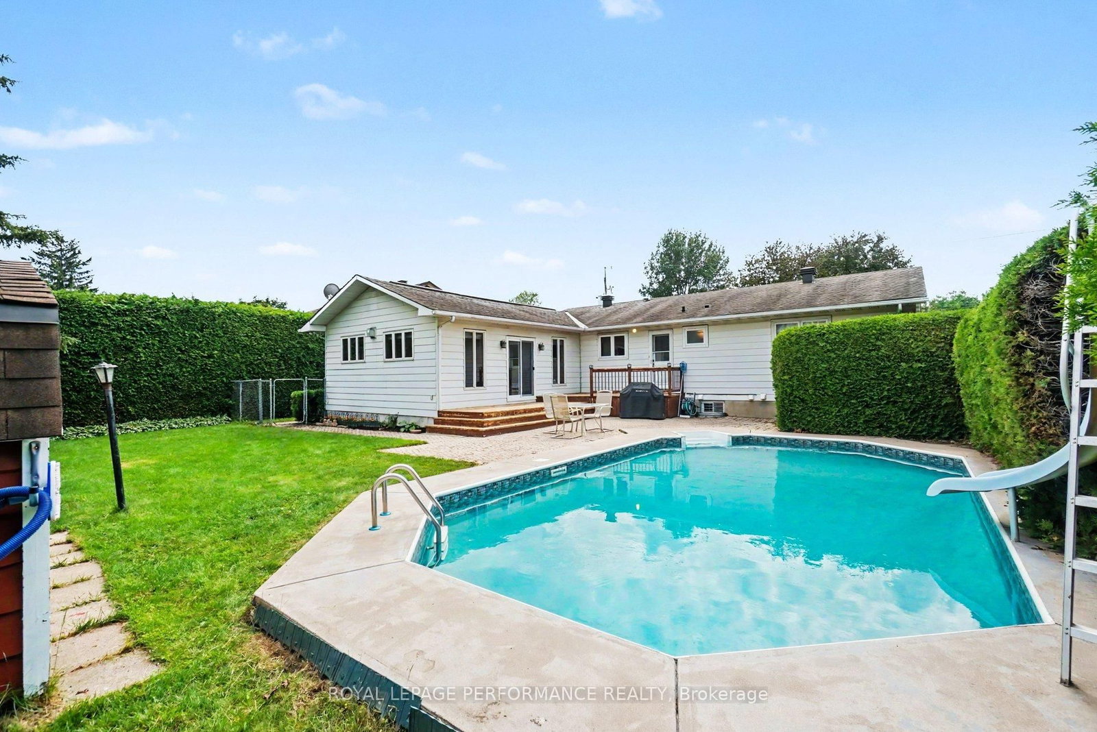 1599 Maxime Street • Ottawa, ON photo 32
