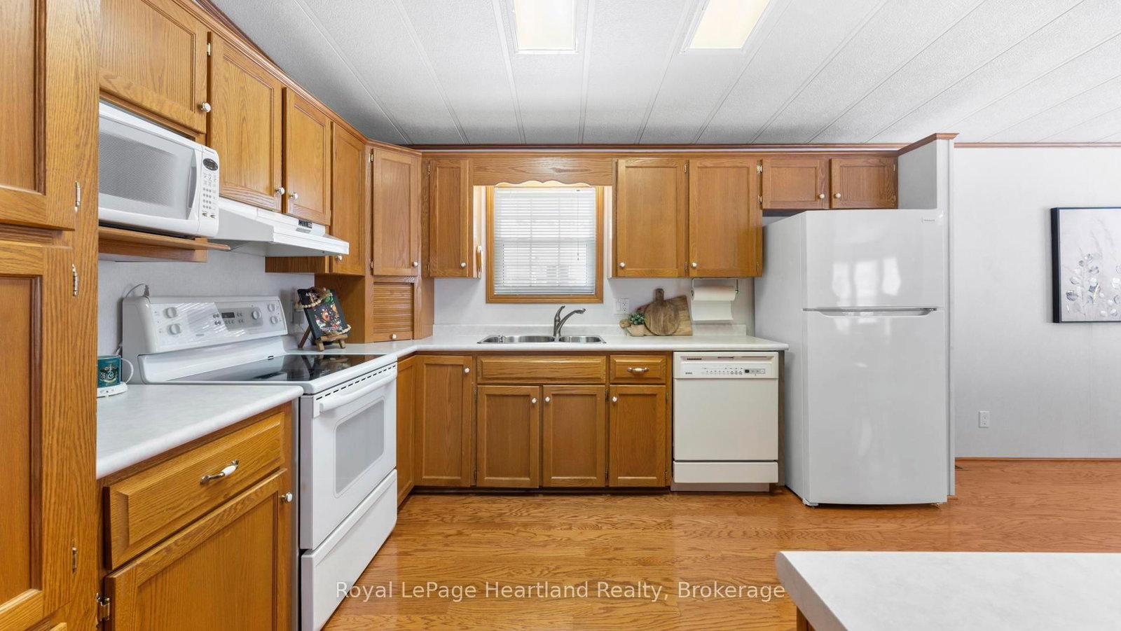 65 CHEROKEE Lane • Ashfield-Colborne-Wawanosh, ON photo 10