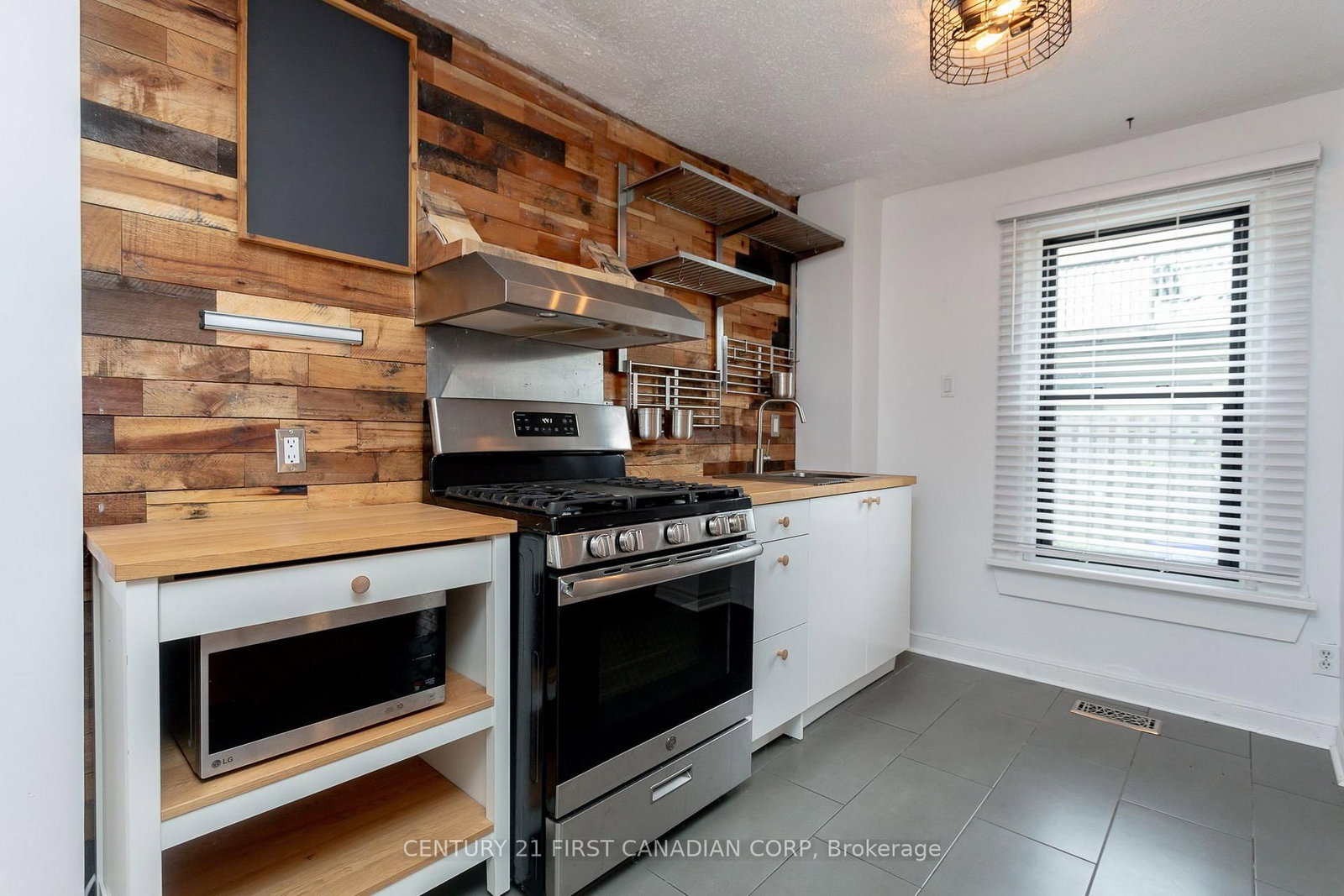 331 Erie Street • Central Elgin, ON photo 22