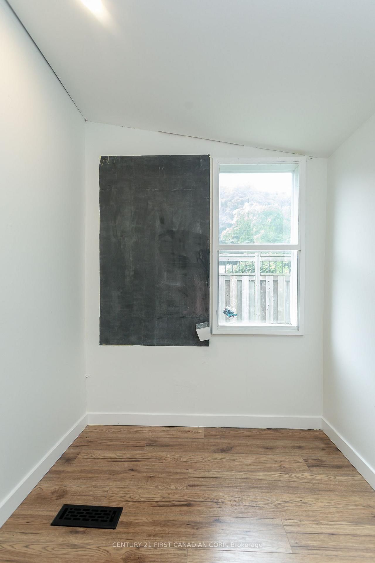 331 Erie Street • Central Elgin, ON photo 35
