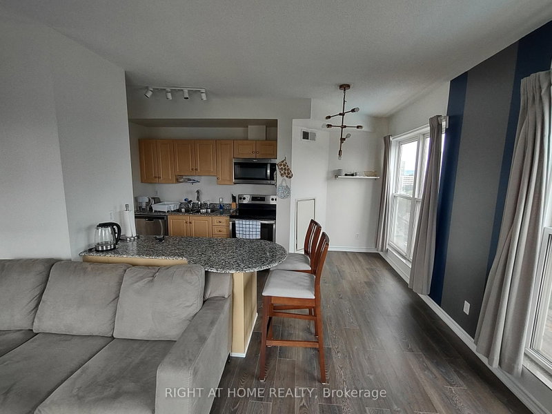 1102 - 135 James Street S