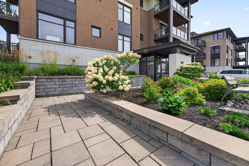 304 - 140 GUELPH Private