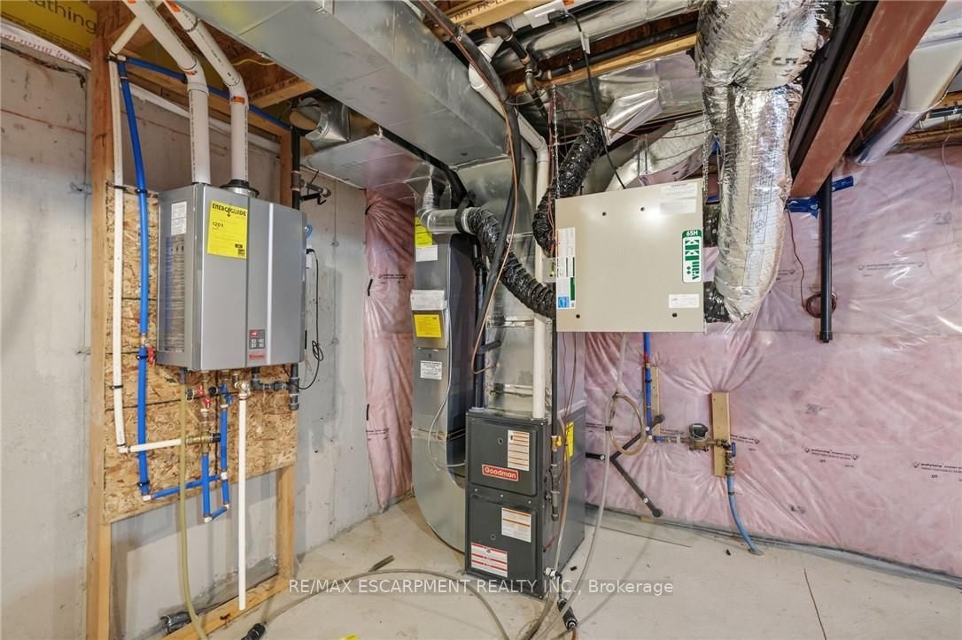 35 Pelican Lane • Hamilton, ON photo 36