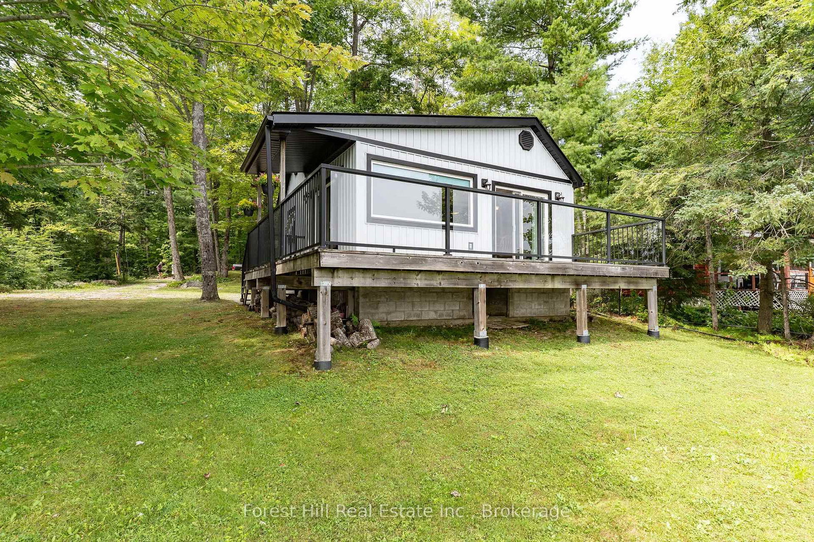 1048 West Black Lake Road • Muskoka Lakes, ON photo 34