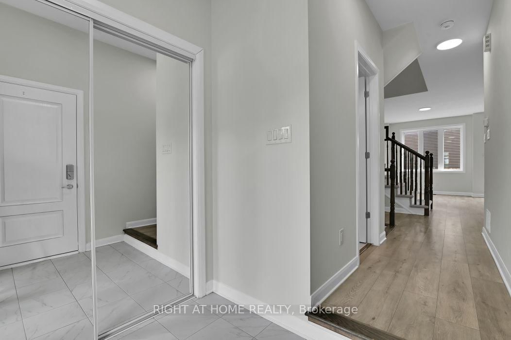 637 Prominence Way • Orleans, ON photo 2