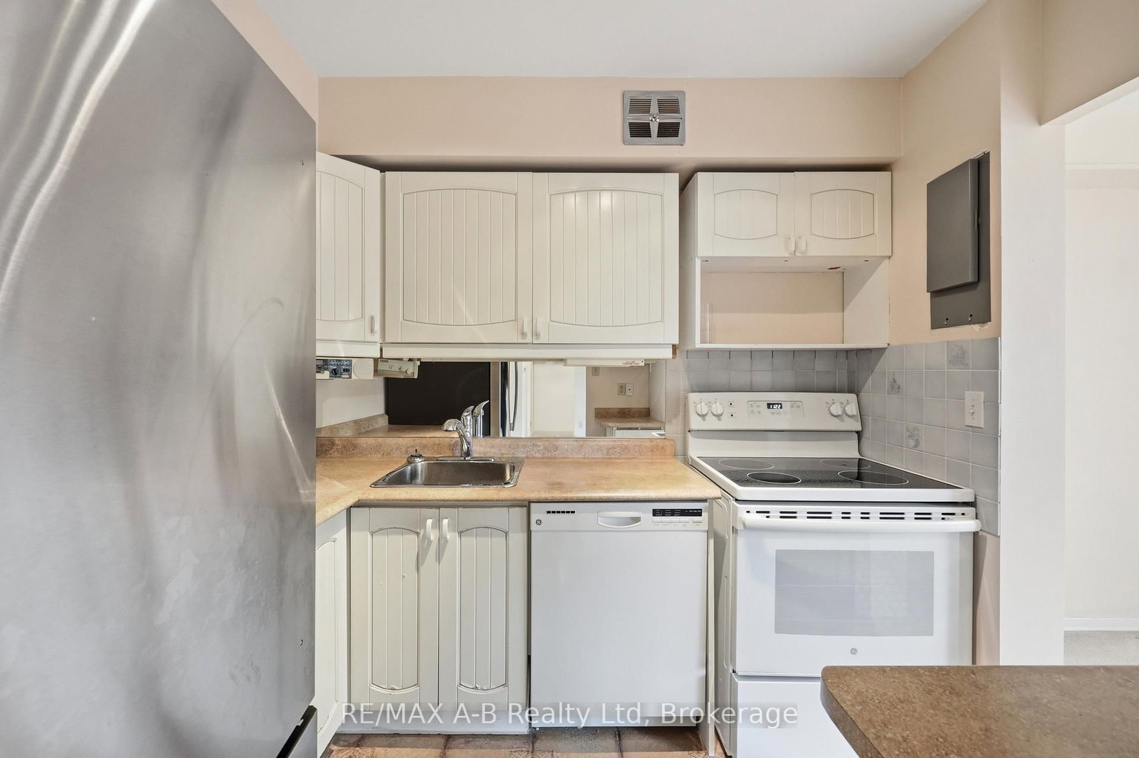 1964 Main Street W • #805 • Hamilton, ON photo 11