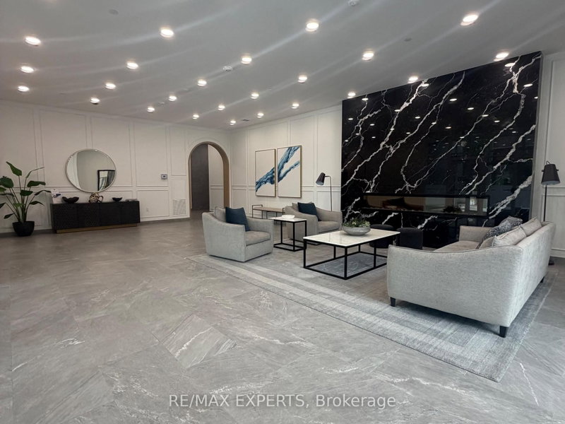 210 - 71 Wyndham Street S