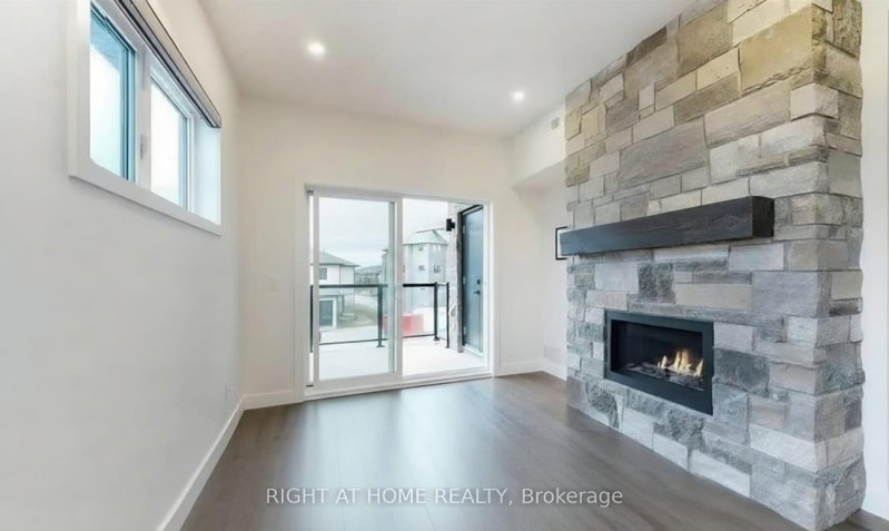 302 - 10 Beausoleil Lane