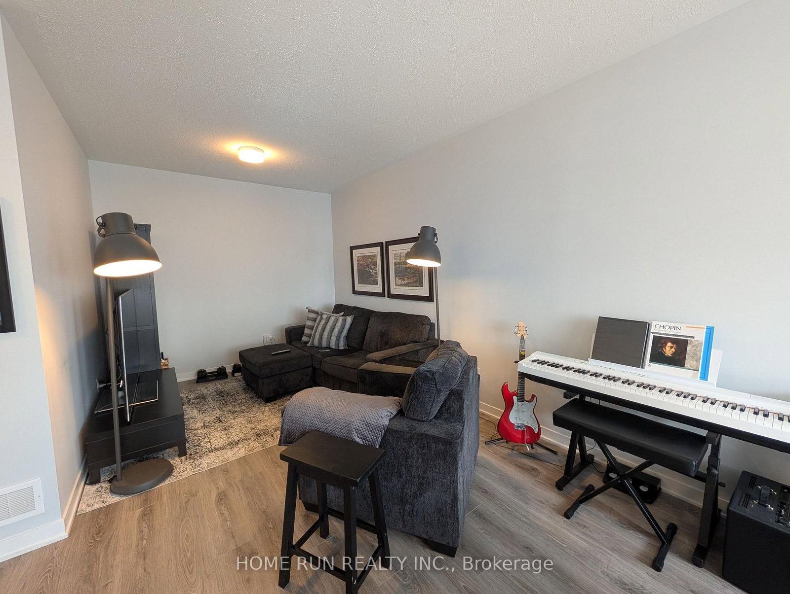 312 Parallax Private • Ottawa, ON photo 8