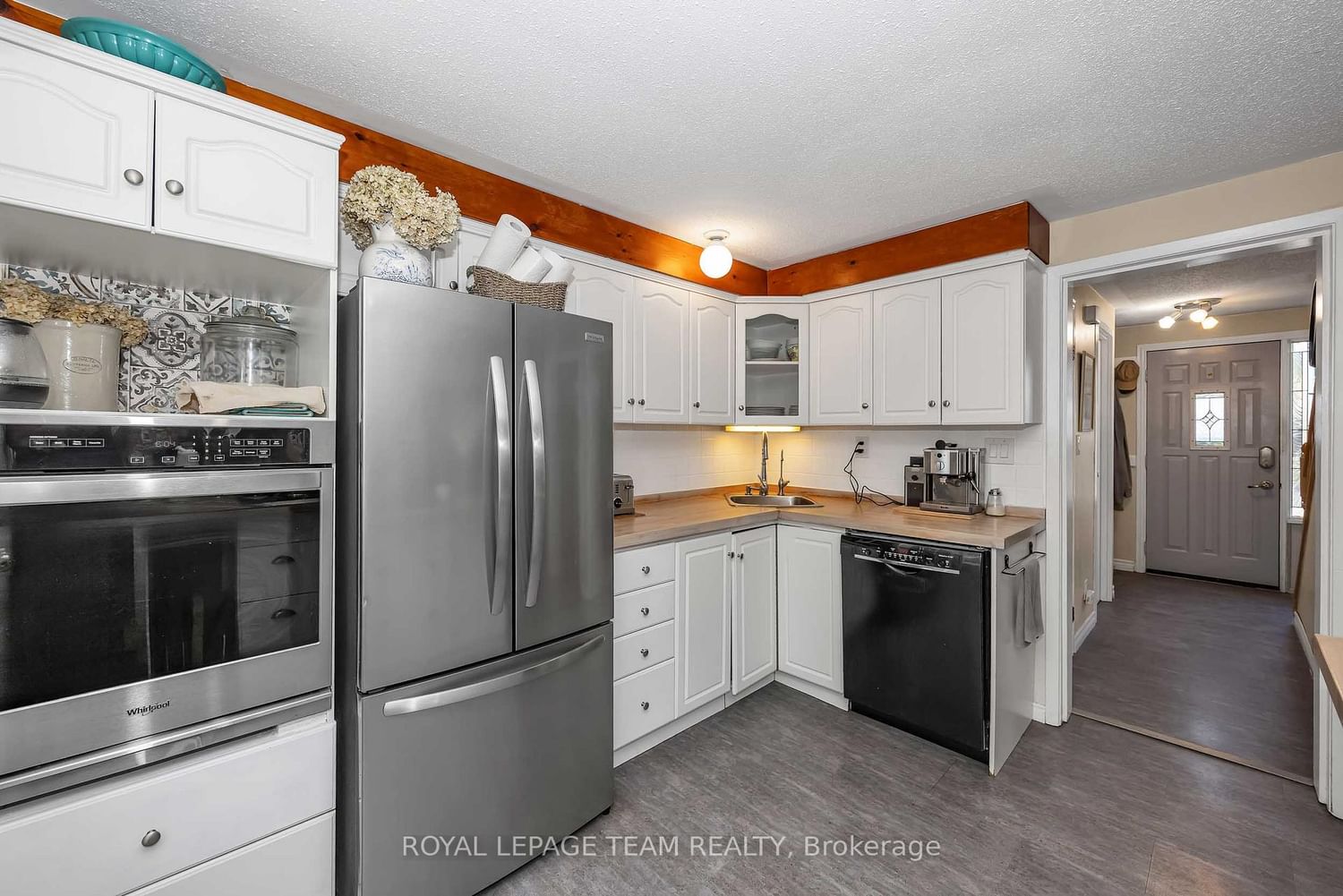 1516 Beaverpond Drive • #F • Ottawa, ON photo 17