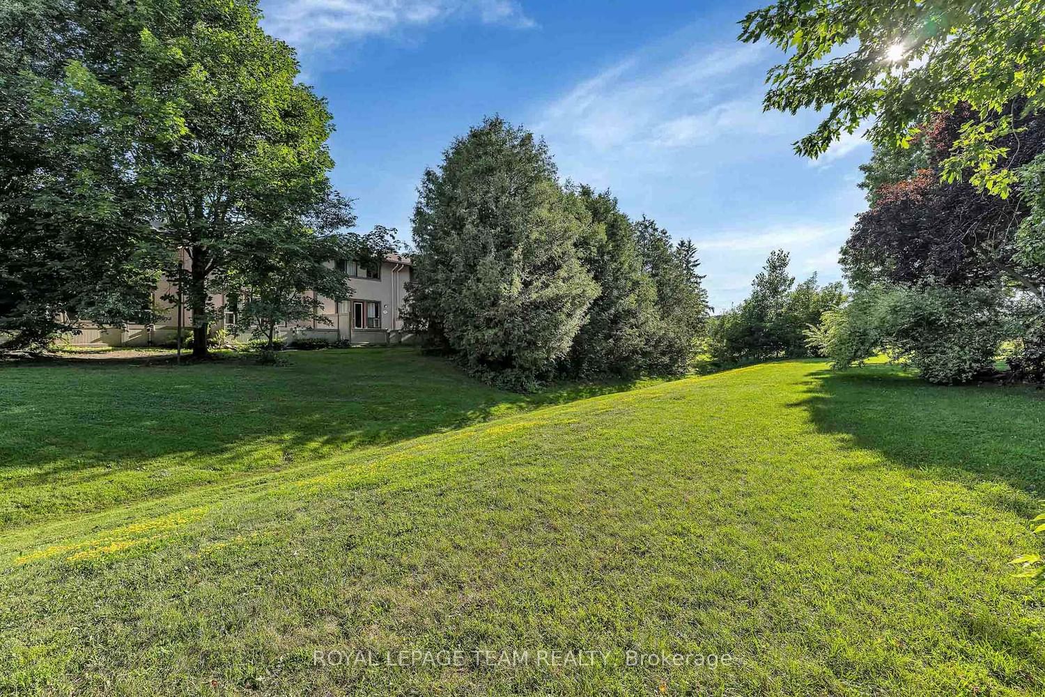1516 Beaverpond Drive • #F • Ottawa, ON photo 42