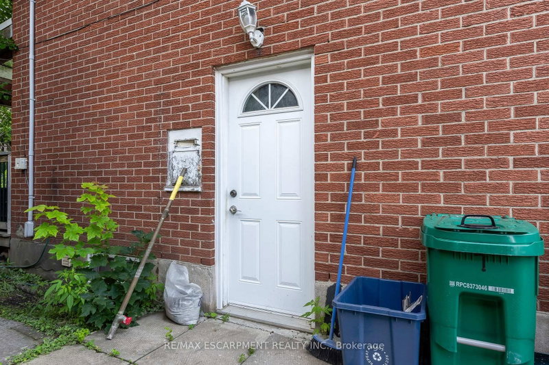 203B Erb Street