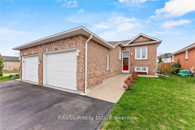 11 JACKSON Court W