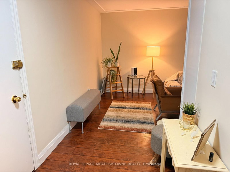 411 - 11 Woodman Drive