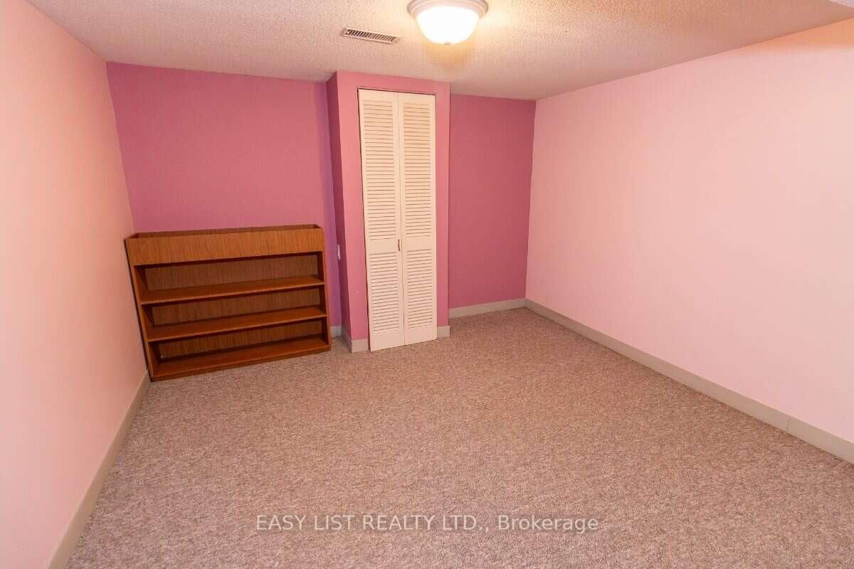 1999 Garfield Avenue • Ottawa, ON photo 24