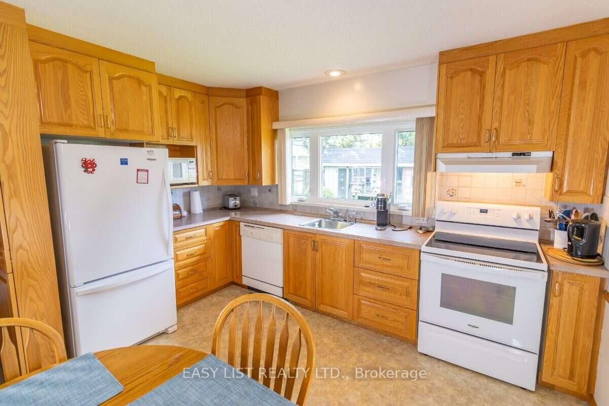 1999 Garfield Avenue • Ottawa, ON photo 8
