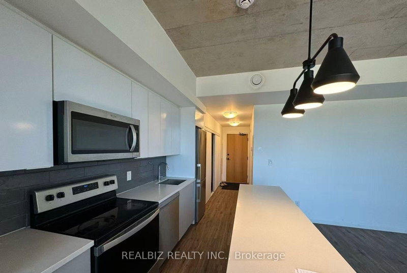 512 - 7 Erie Avenue W