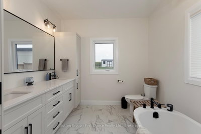 3184 Road 122 Road • Perth South, ON photo 9