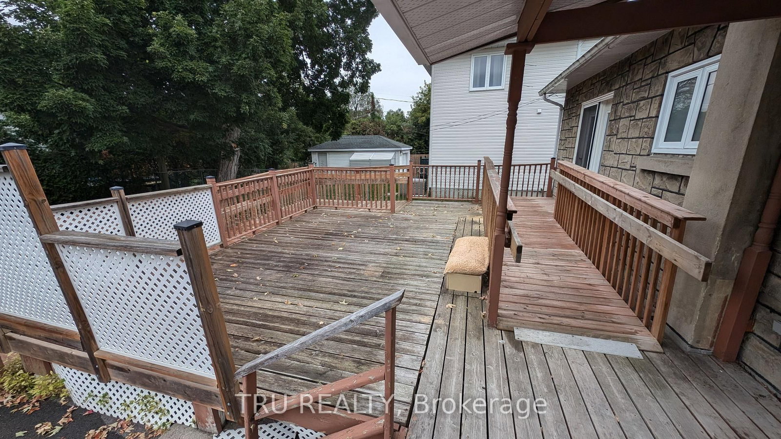 105 Mailes Avenue • Ottawa, ON photo 15