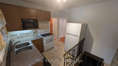 105 Mailes Avenue • Ottawa, ON photo 8