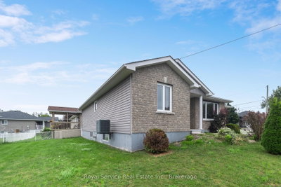 10 Jane's Court • Cramahe, ON photo 8