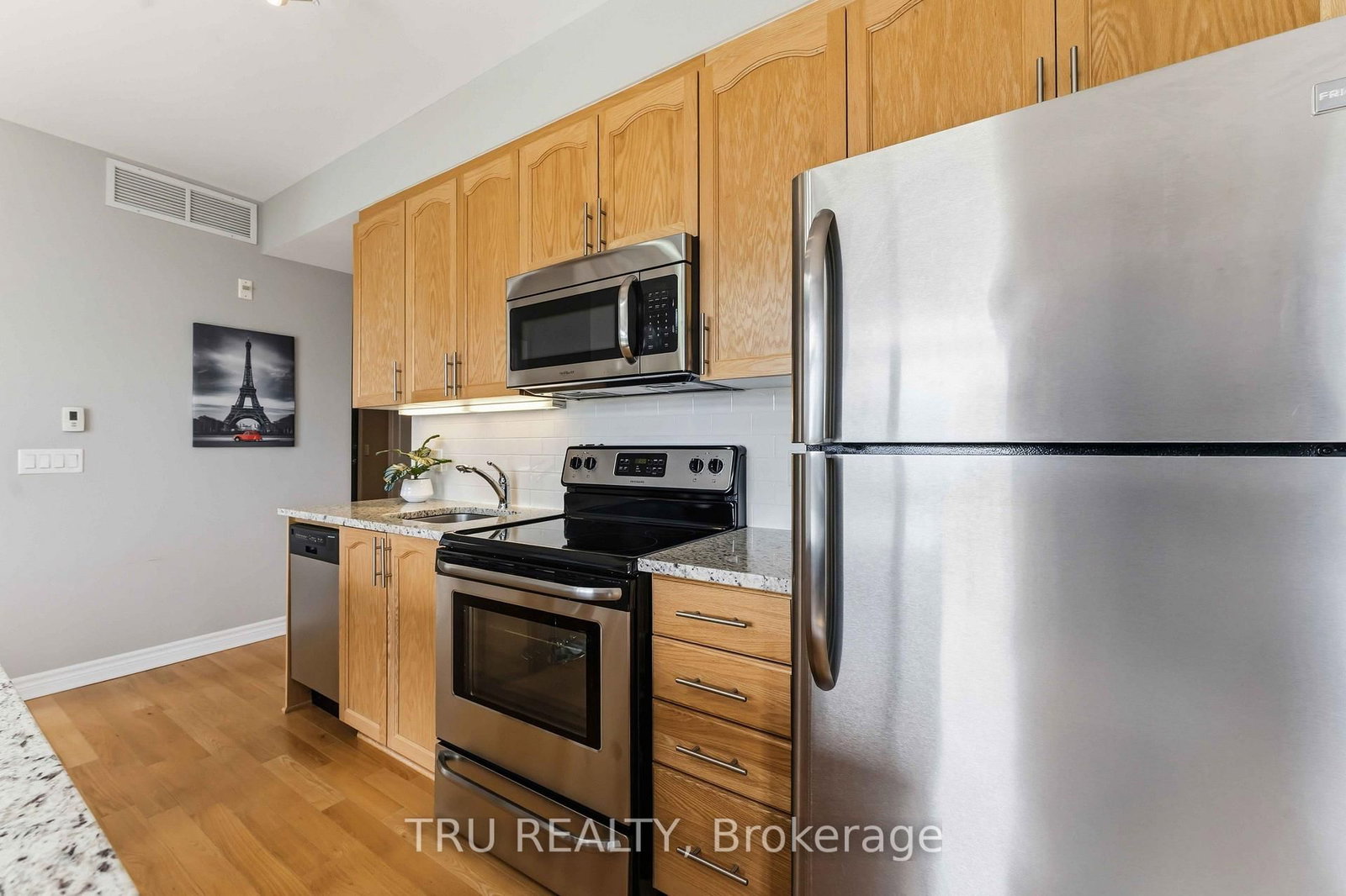 755 Beauparc Private • #301 • Ottawa, ON photo 12