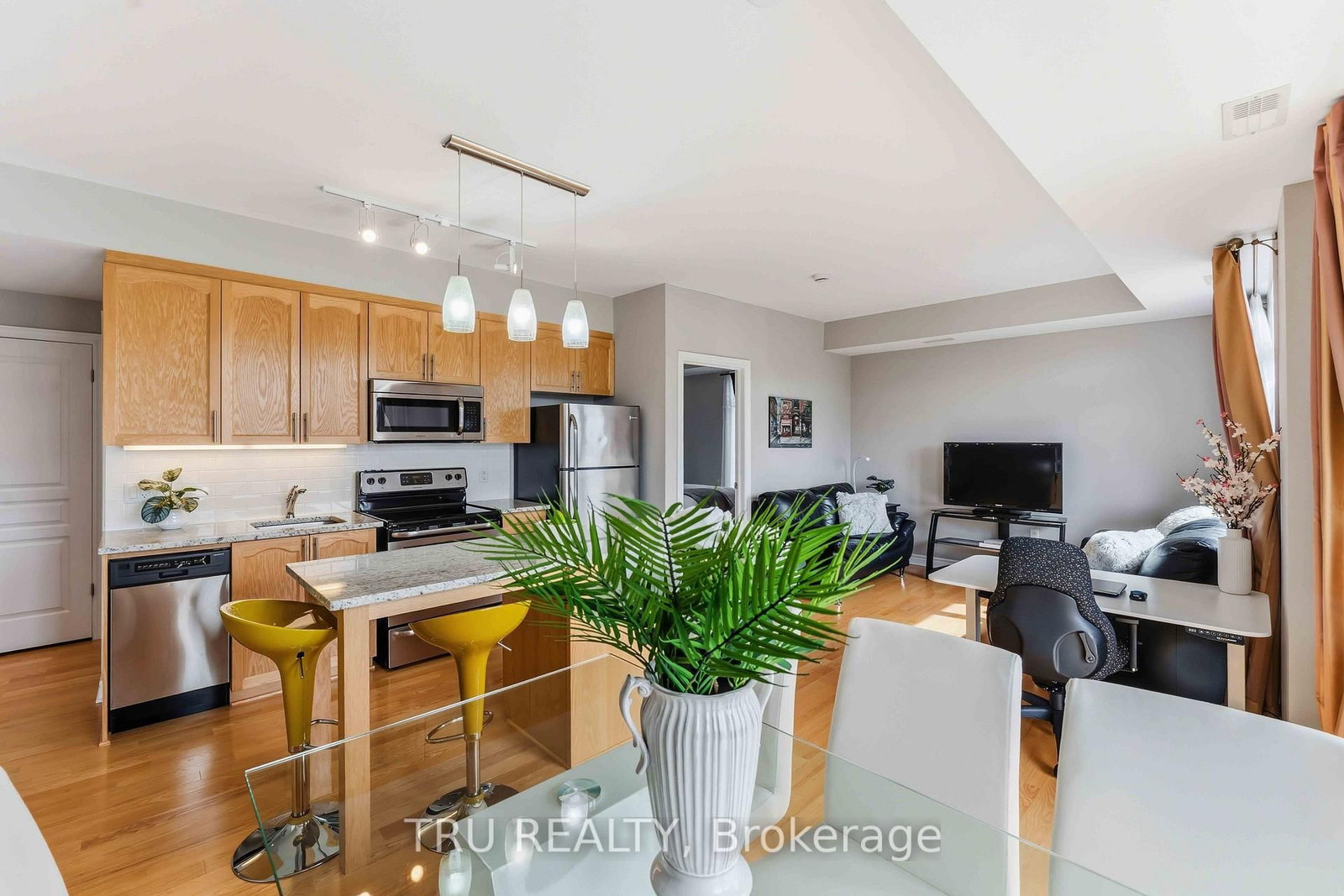 755 Beauparc Private • #301 • Ottawa, ON photo 14