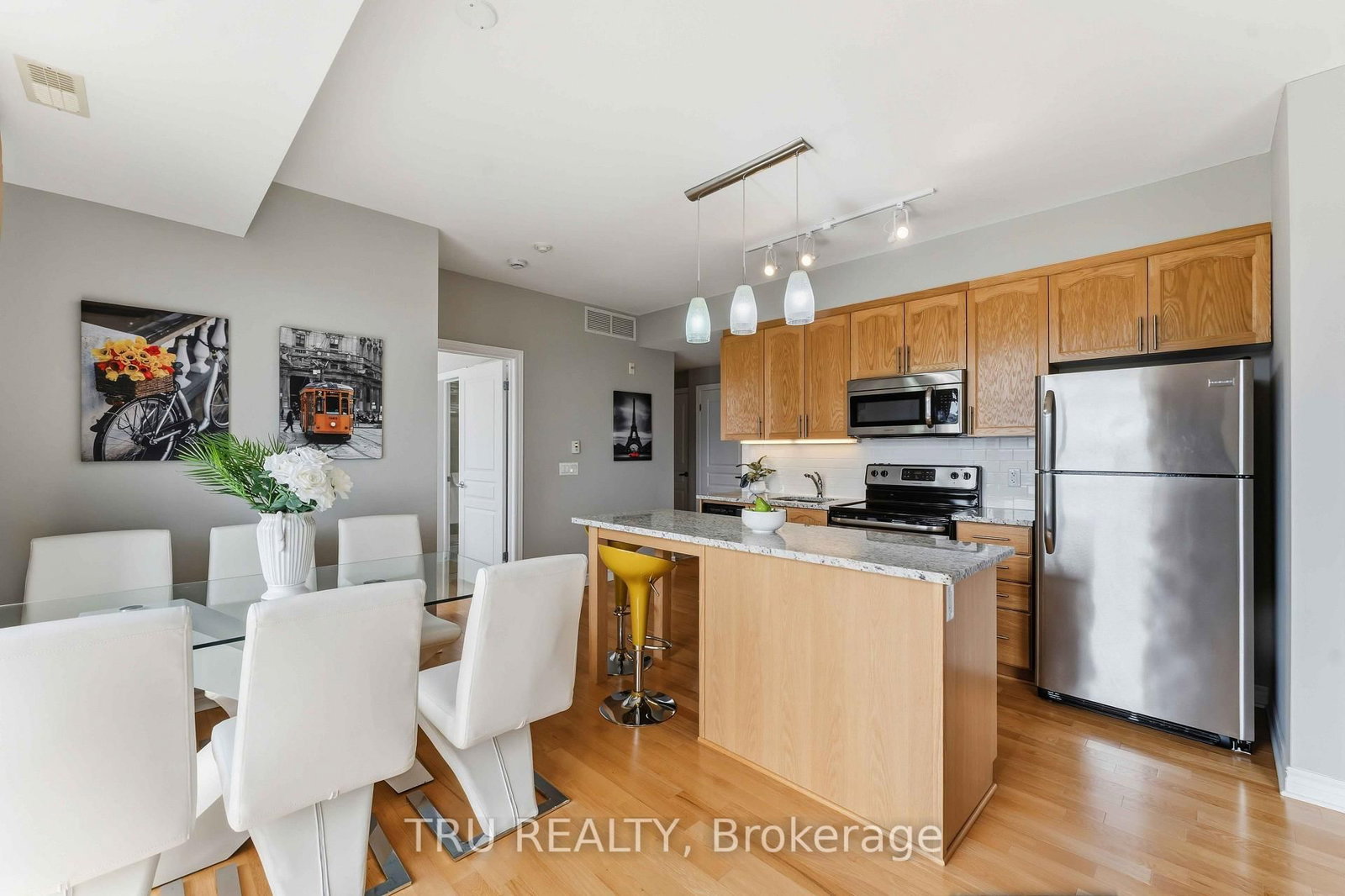 755 Beauparc Private • #301 • Ottawa, ON photo 16