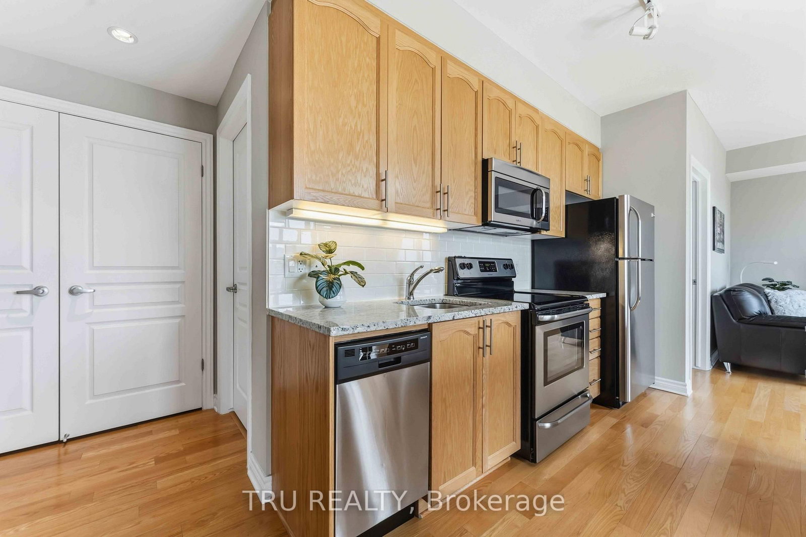 755 Beauparc Private • #301 • Ottawa, ON photo 9