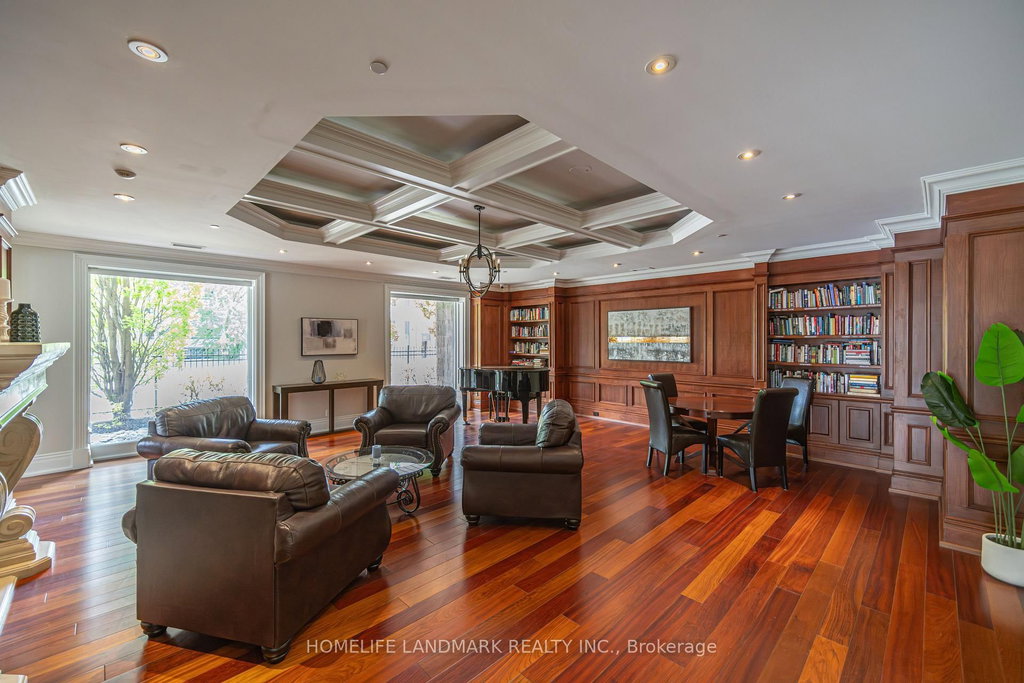 405 - 223 ERB Street W 5