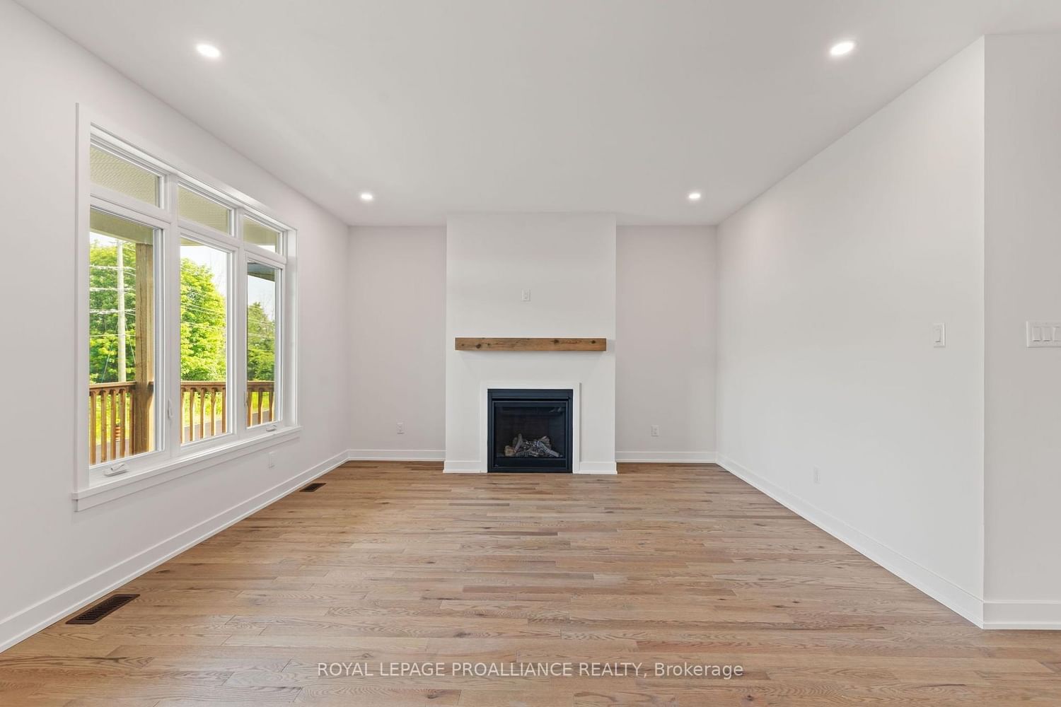 1086 Moore Street • Brockville, ON photo 38