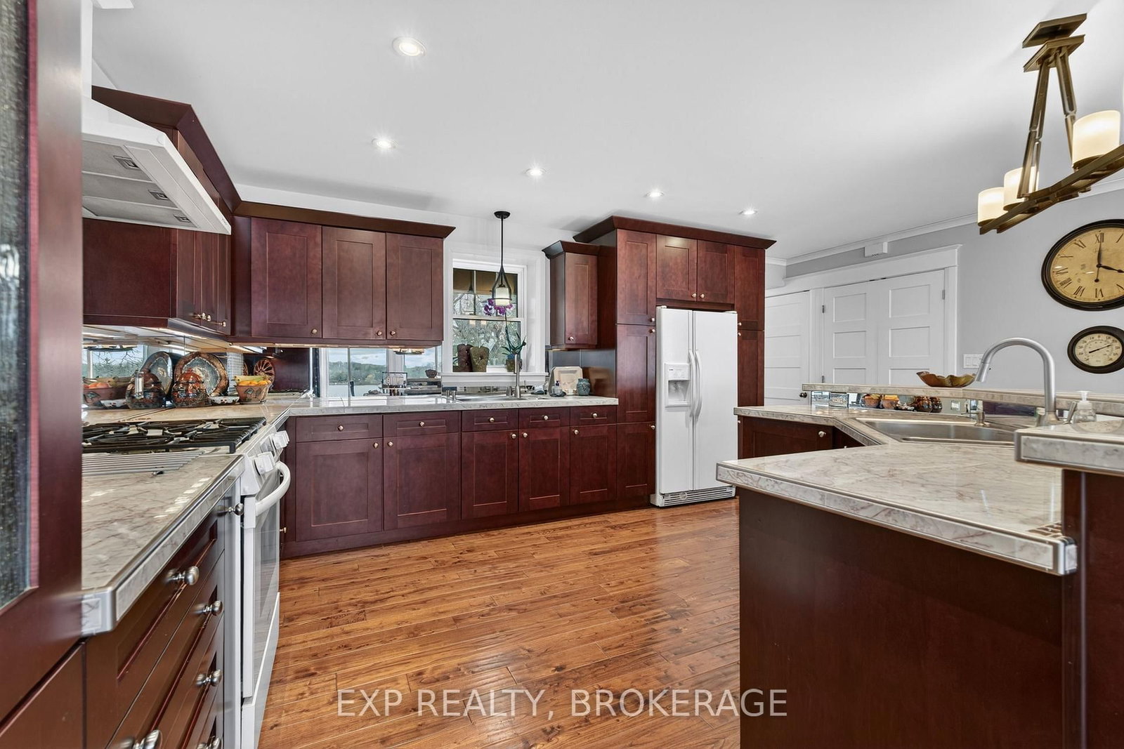 59 KERRY POINT Road • Leeds and the Thousand Islands, ON photo 10
