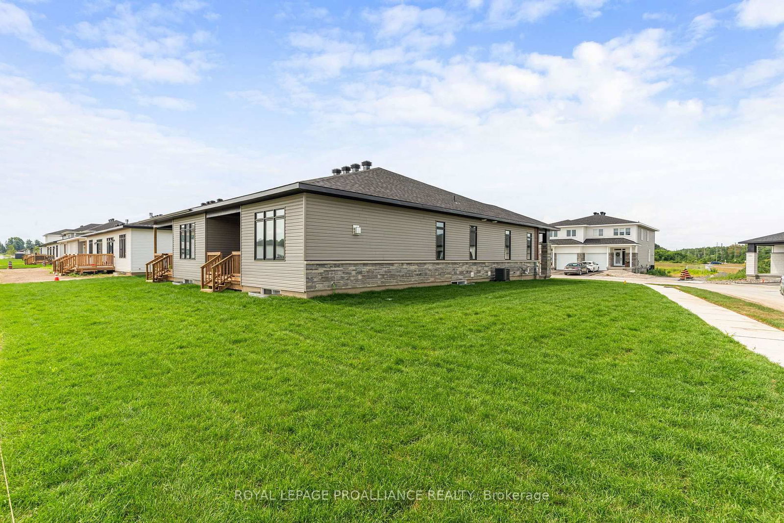1057 Moore Street • Brockville, ON photo 39
