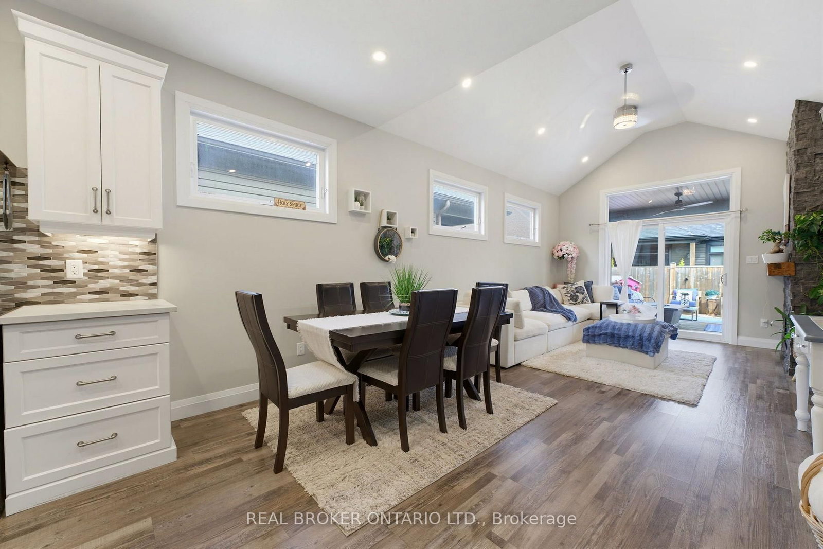 98 Woodberry Crescent • Woolwich, ON photo 9