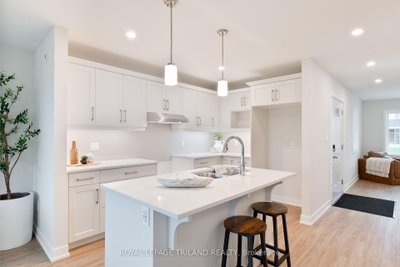 71 HARROW Lane • St. Thomas, ON photo 4