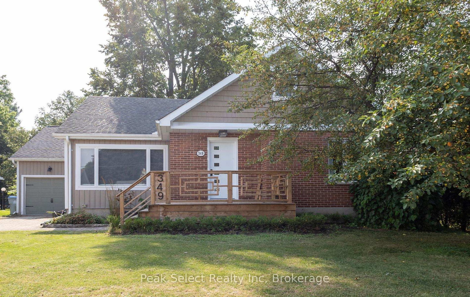 349 Edward Street, South Huron, photo 1