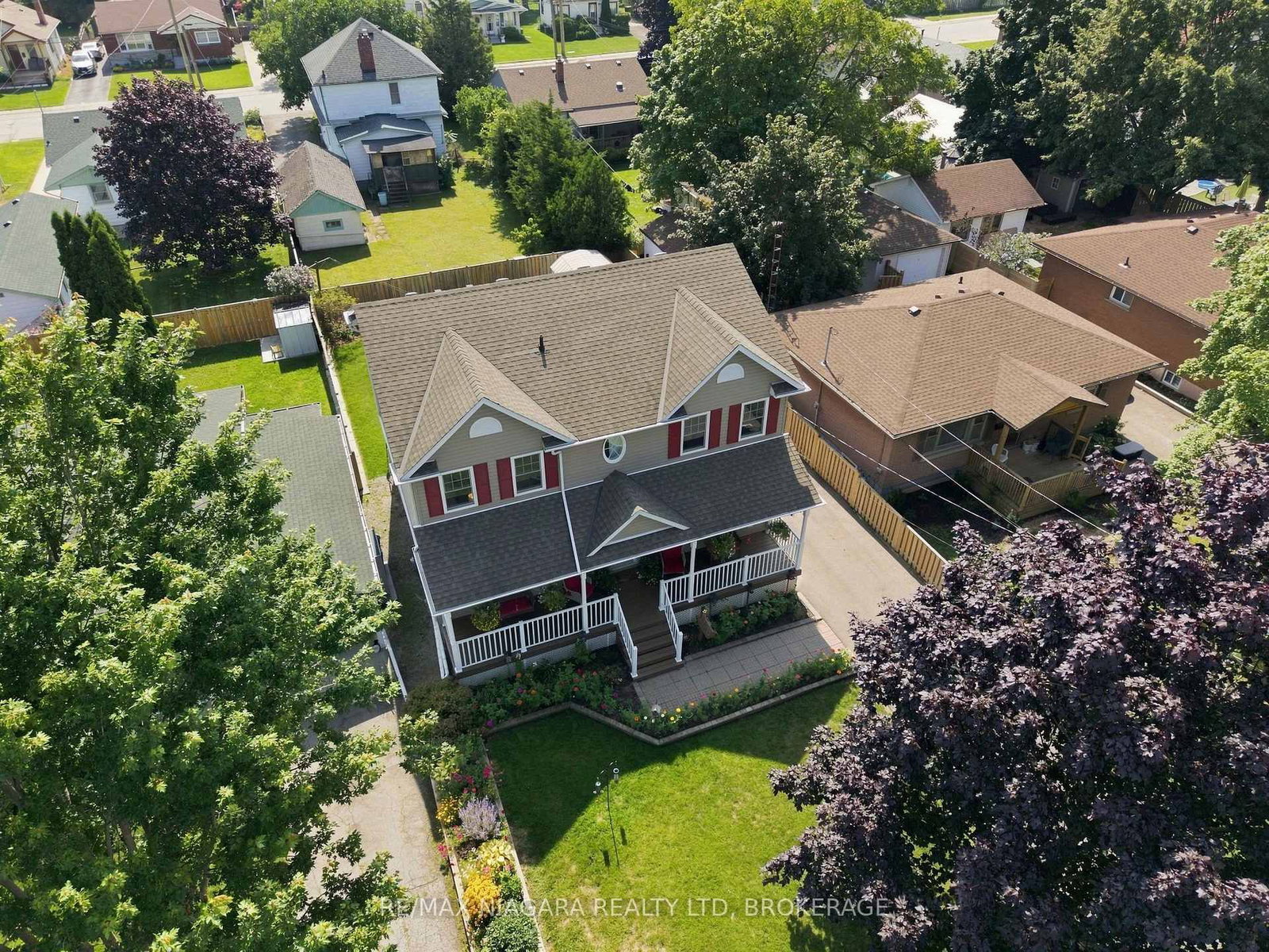 12 Lakeview Avenue • Grimsby, ON photo 36